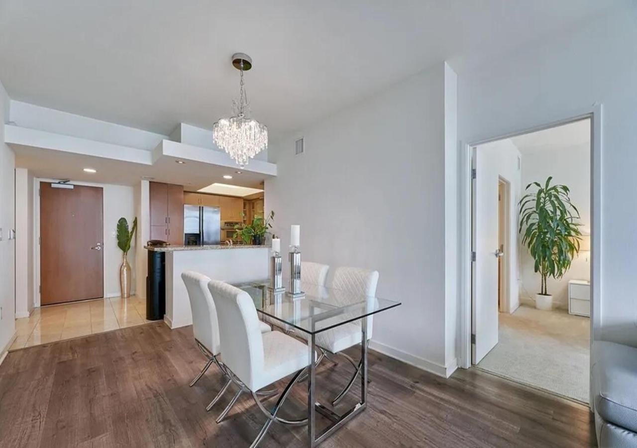 Stunning Two Bedrooms Unit Featuring Ocean And Marina Views Appartement *